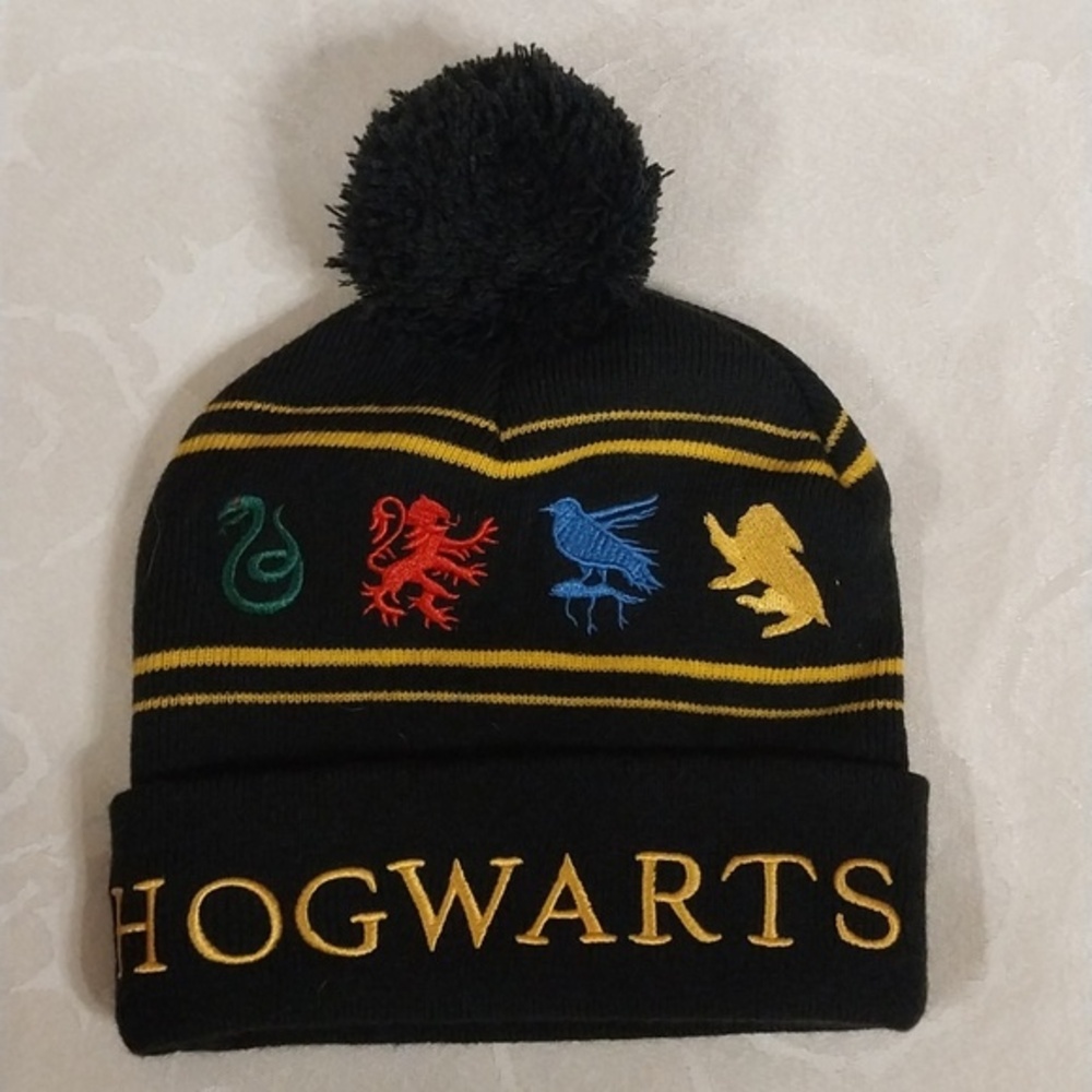 Hogwart's Vintage Embroidered Adult‎ Knit Hat PomPom Black Gold